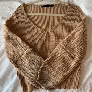 Haute Rogue tan cropped v-neck sweater!